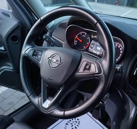 Opel Zafira cena 52700 przebieg: 142000, rok produkcji 2016 z Płock małe 529